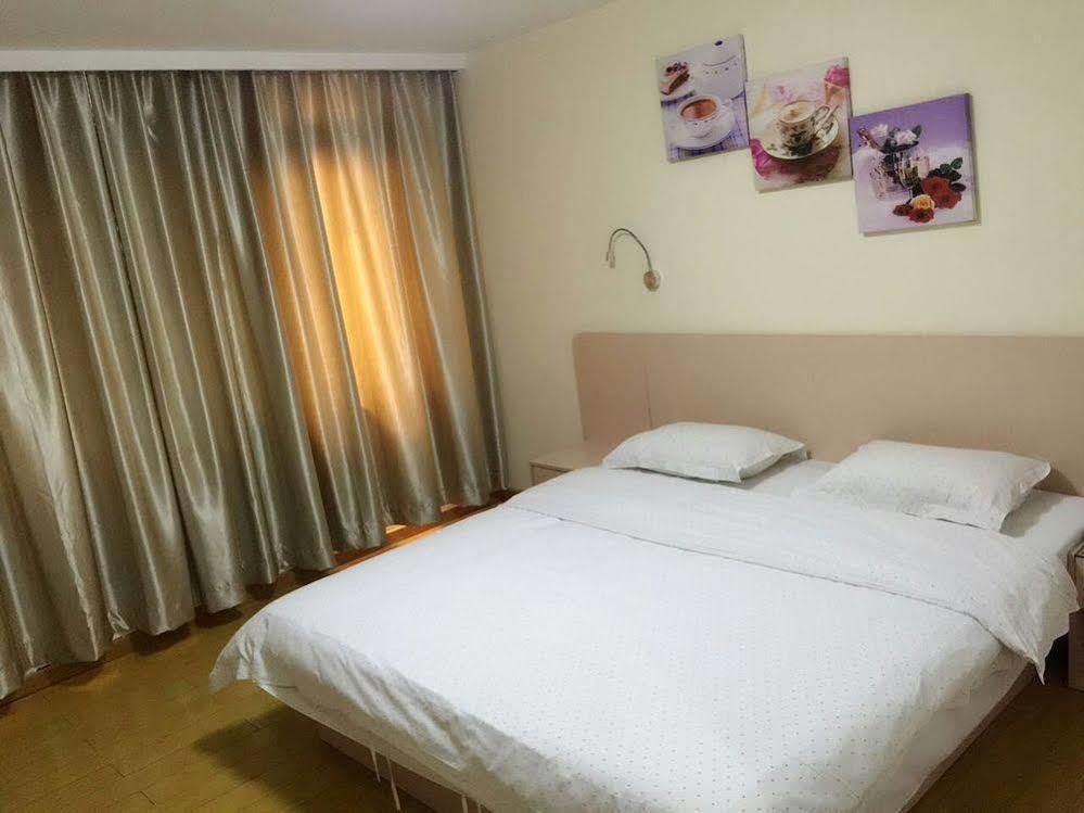 Yimi Inn Shiqiao Metro Sation Pedestrian Street Branch กวางโจว ภายนอก รูปภาพ
